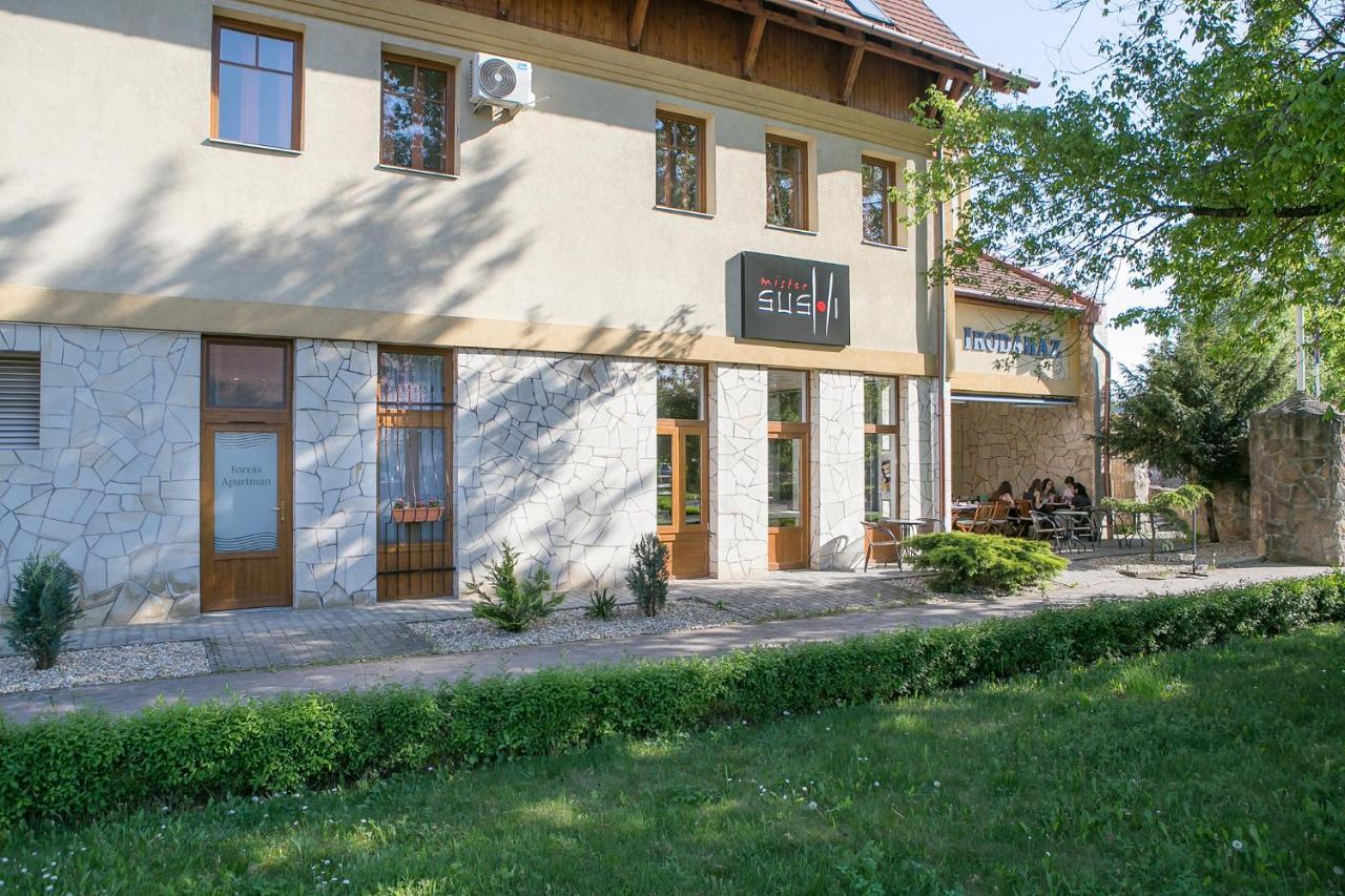 Forras Apartman Eger Exteriör bild